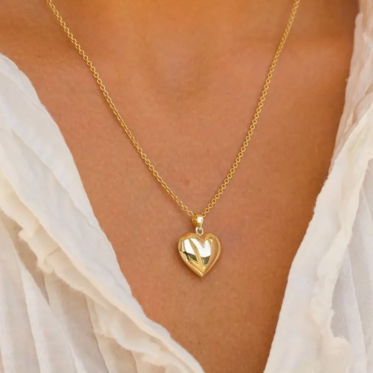 14,5 x 15,5 mm hjerte vedhæng i 8 karat guld - Amoré