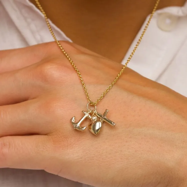 tro-håb-kærlighed vedhæng i 8 karat guld - Amoré