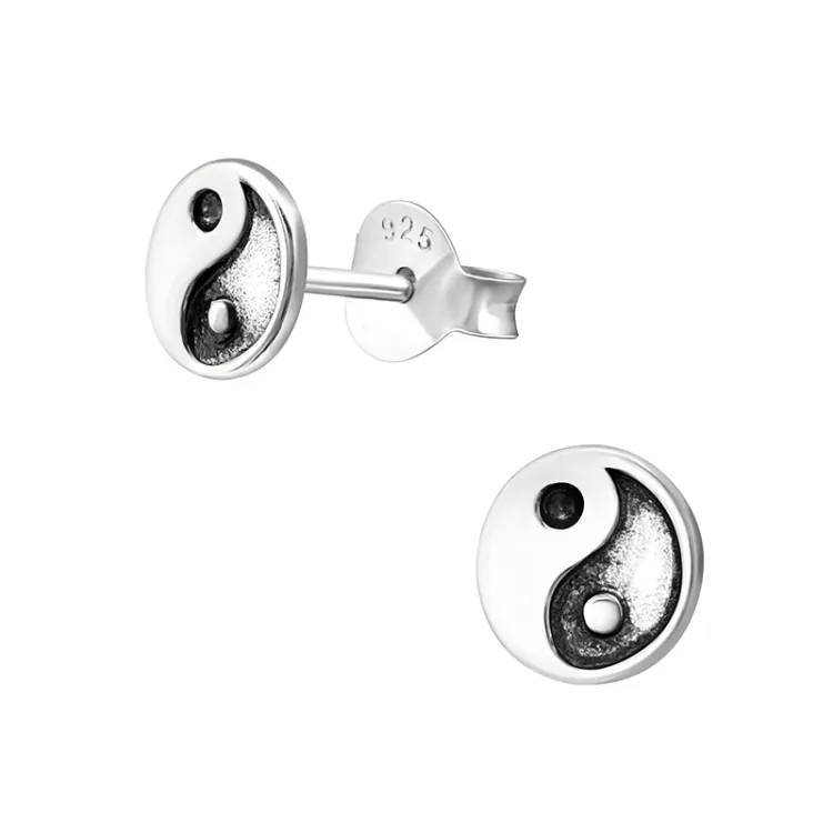 yin og yang ørestikker i oxideret sterlingsølv - Little Ones