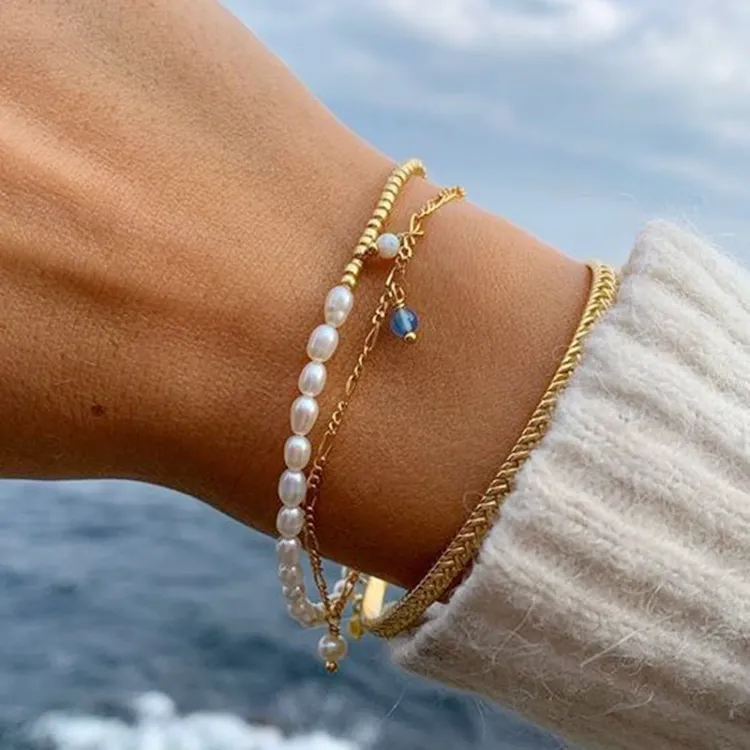 Hultquist Ella plain perle armbånd i forgyldt sølv