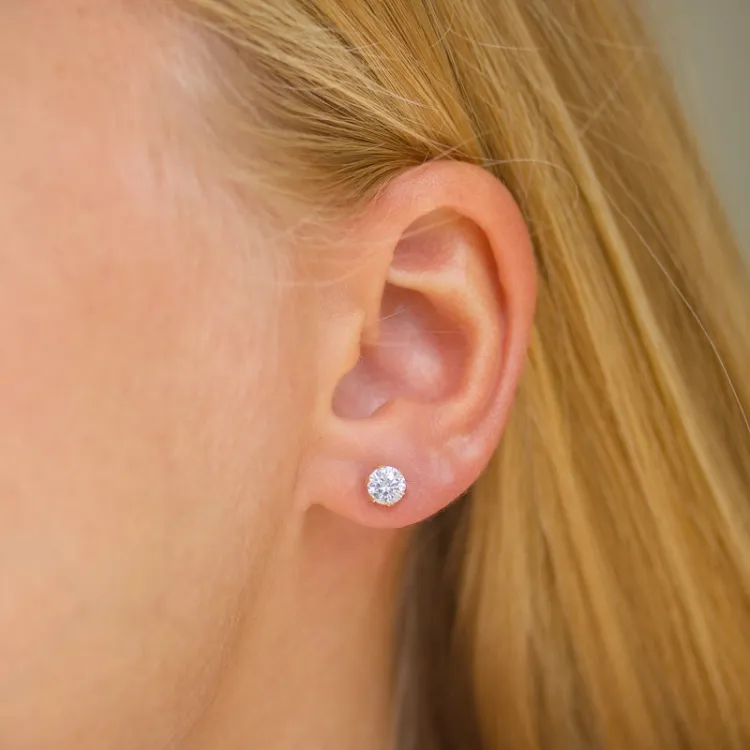 5 mm ørestikker i 9 karat guld med zirkon - Gold Collection