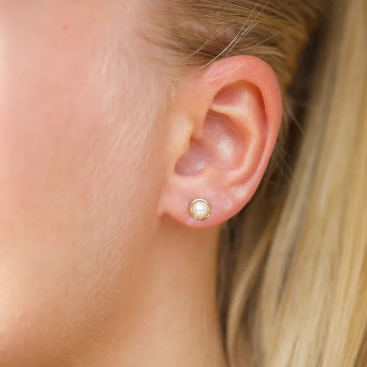 4,5 mm perle ørestikker i 9 karat guld - Gold Collection