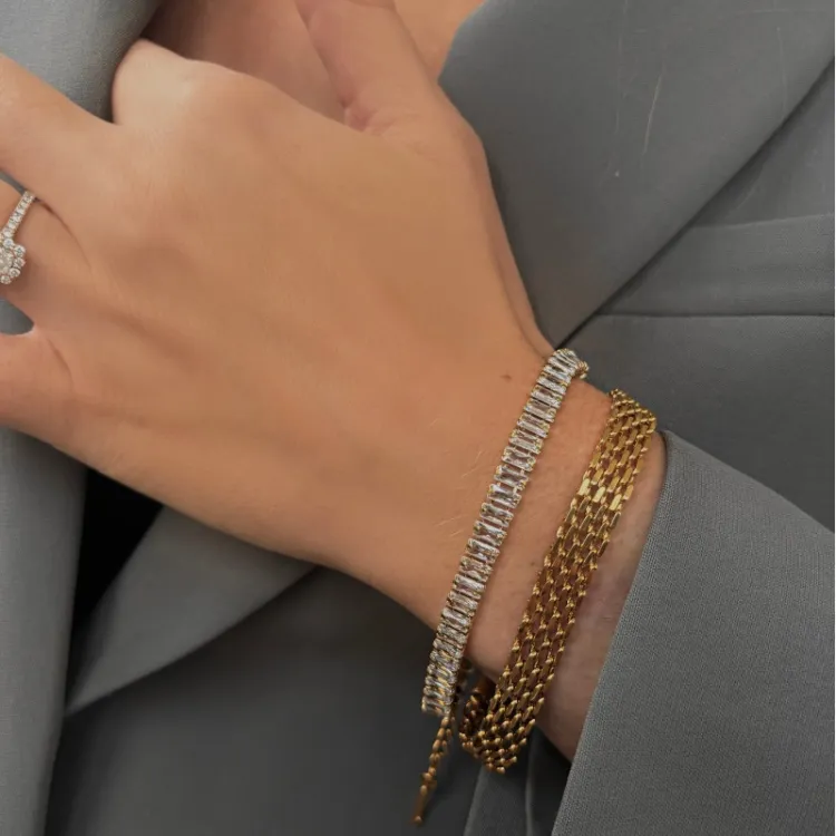 Khaai Studio Mesh armbånd i forgyldt stål
