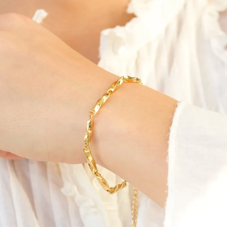 Khaai Studio Chunky armbånd i forgyldt stål