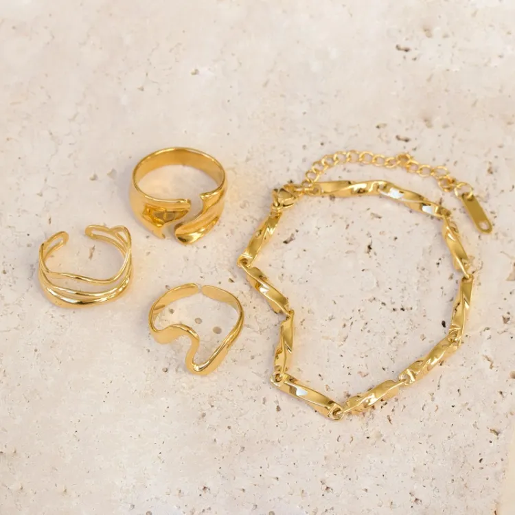 Khaai Studio Chunky armbånd i forgyldt stål