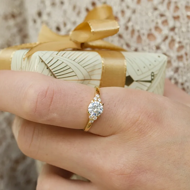 hvid zirkon ring i 9 karat guld - Gold Collection