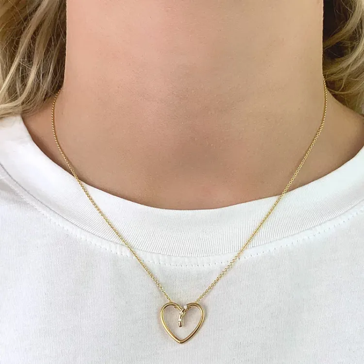 Hjerte vedhæng i 9 karat guld