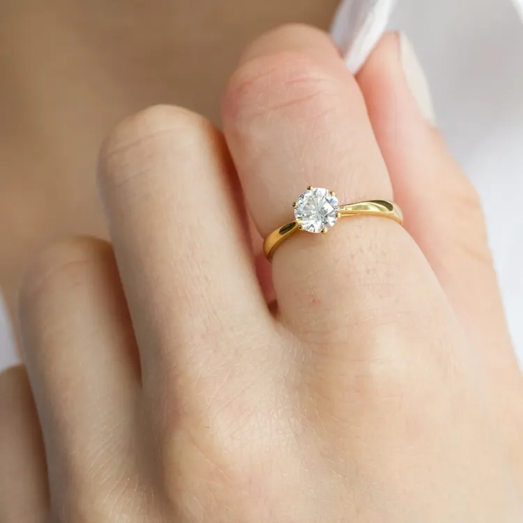 Guldringe: solitairering i 9 karat guld - Gold Collection