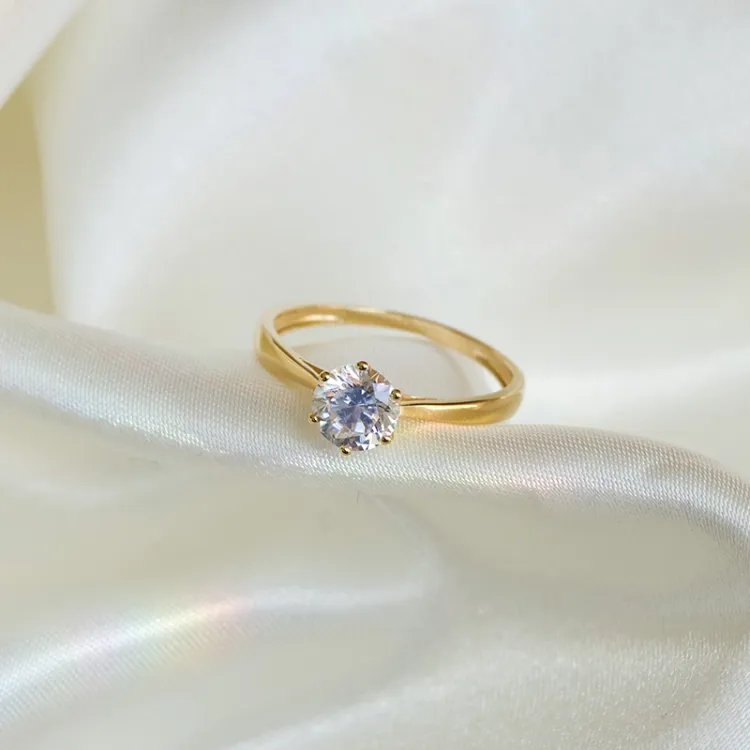 Guldringe: solitairering i 9 karat guld - Gold Collection