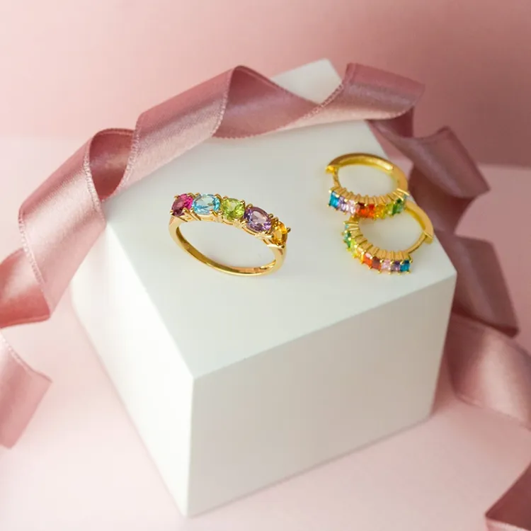 Guldringe: multifarvet ring i 8 karat guld - Gold Collection