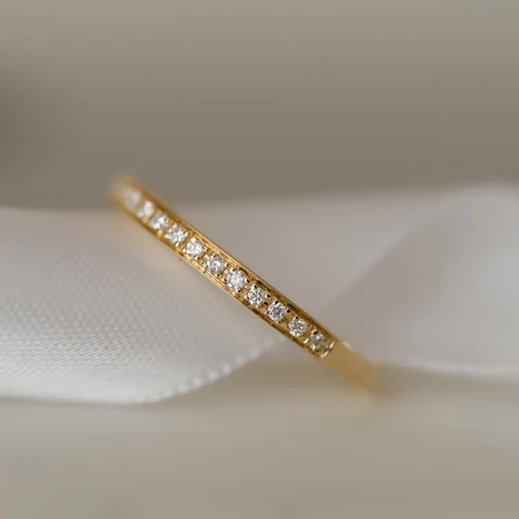 diamant alliancering i 14 karat guld 0,09 ct