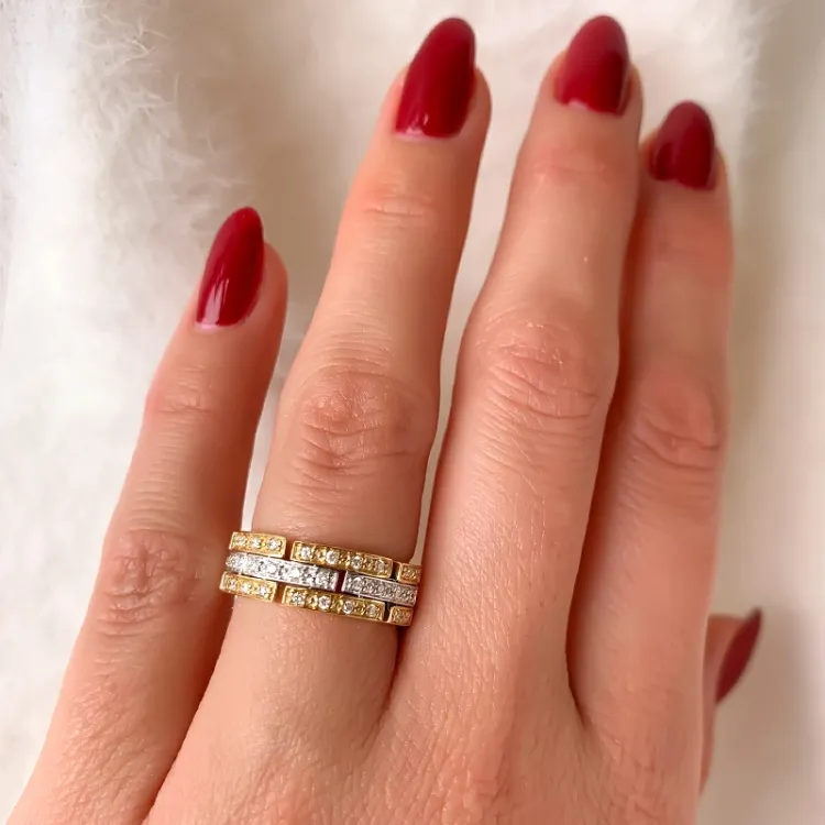 Diamant guld ring i 14 karat guld.- og hvidguld 0,29 ct