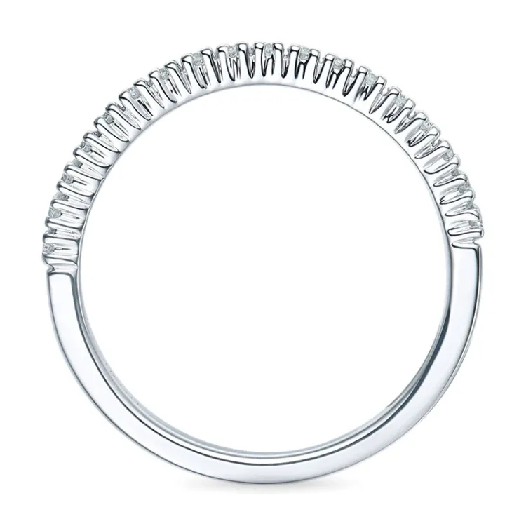 Smal diamantring i 14 karat hvidguld 0,27 ct
