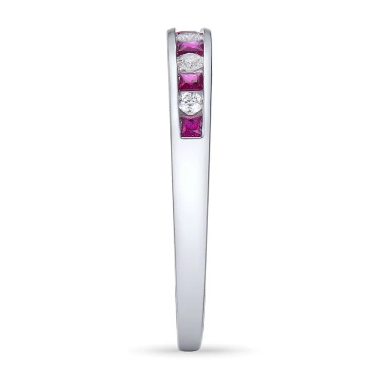rubin ring i 14 karat hvidguld 0,11 ct 0,26 ct