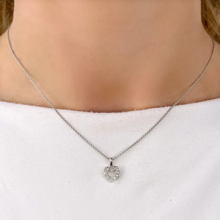hjerte vedhæng i 14 karat hvidguld 0,15 ct
