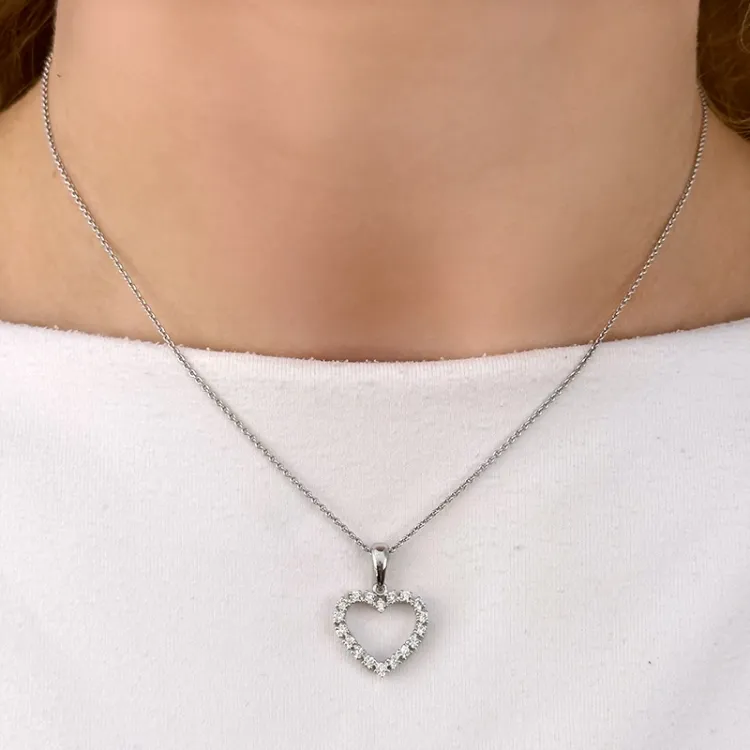 Hjerte diamantvedhæng i 14 karat hvidguld 0,39 ct