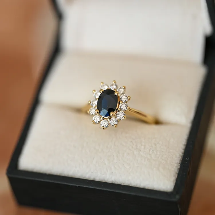 safir rosetring i 14 karat guld 0,55 ct 1,00 ct