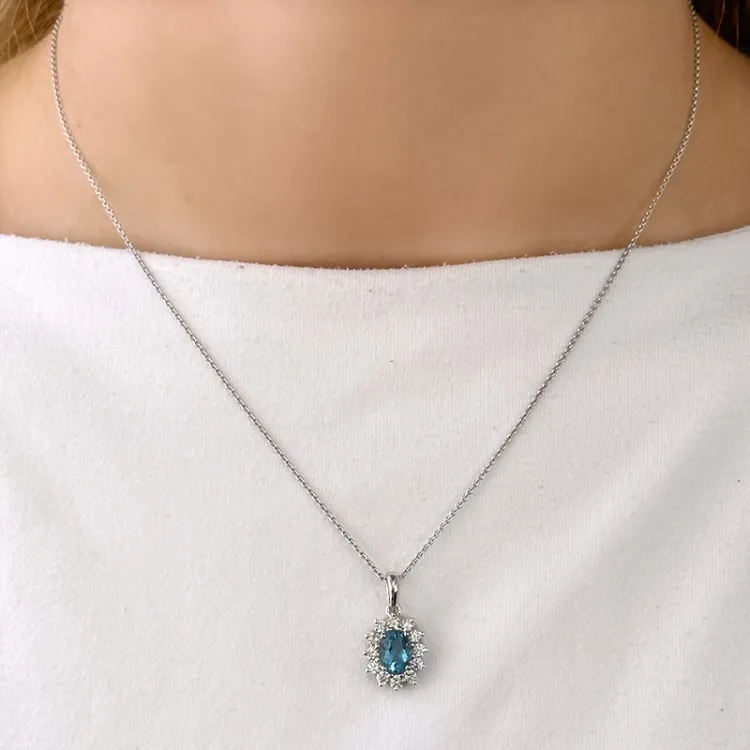 rosetvedhæng i 14 karat hvidguld 0,55 ct 0,92 ct