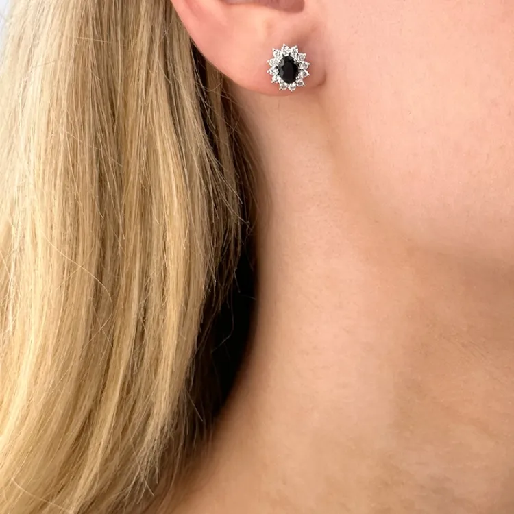 safir rosetørestikker i 14 karat hvidguld med diamant og safir