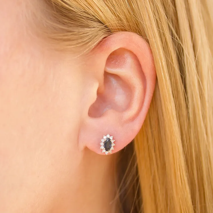 safir rosetørestikker i 14 karat guld med diamant og safir 