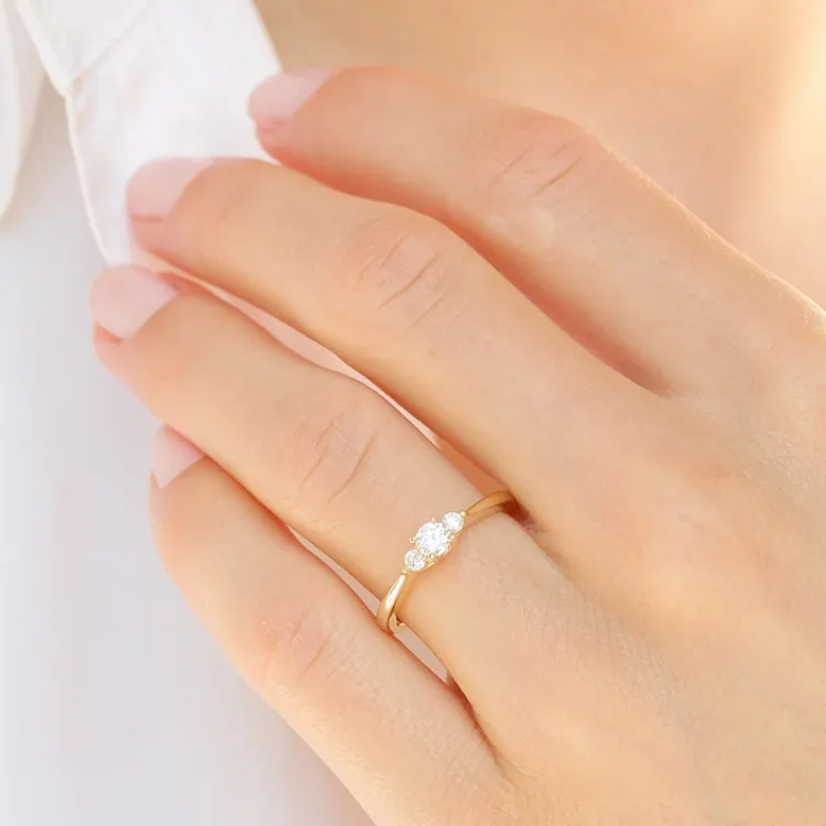 zirkon guldring i 9 karat guld