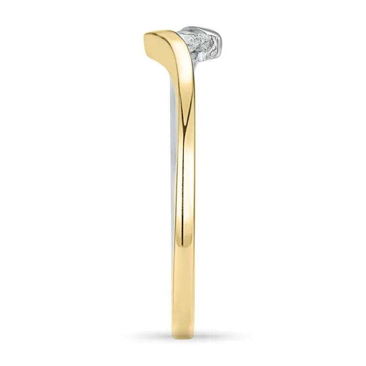 smal diamant ring i 14 karat guld.- og hvidguld 0,051 ct