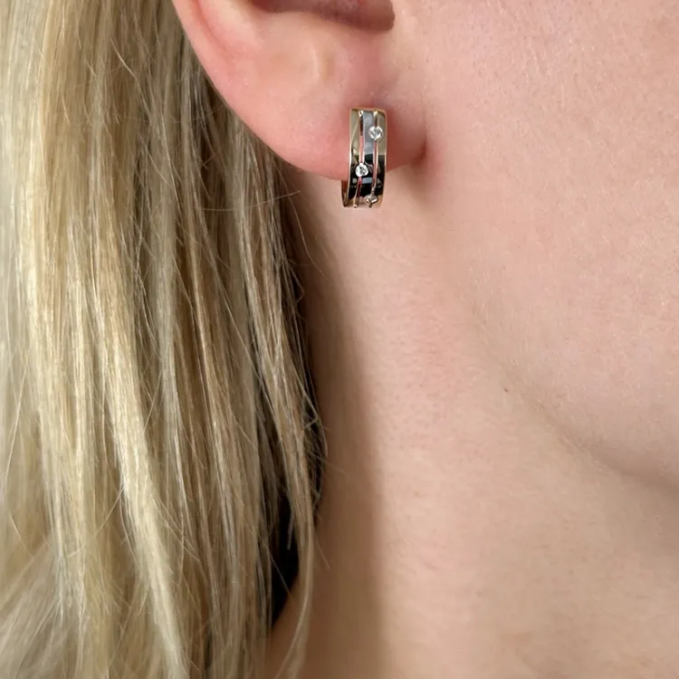 13 mm diamant creoler i 14 karat guld og hvidguld med diamant
