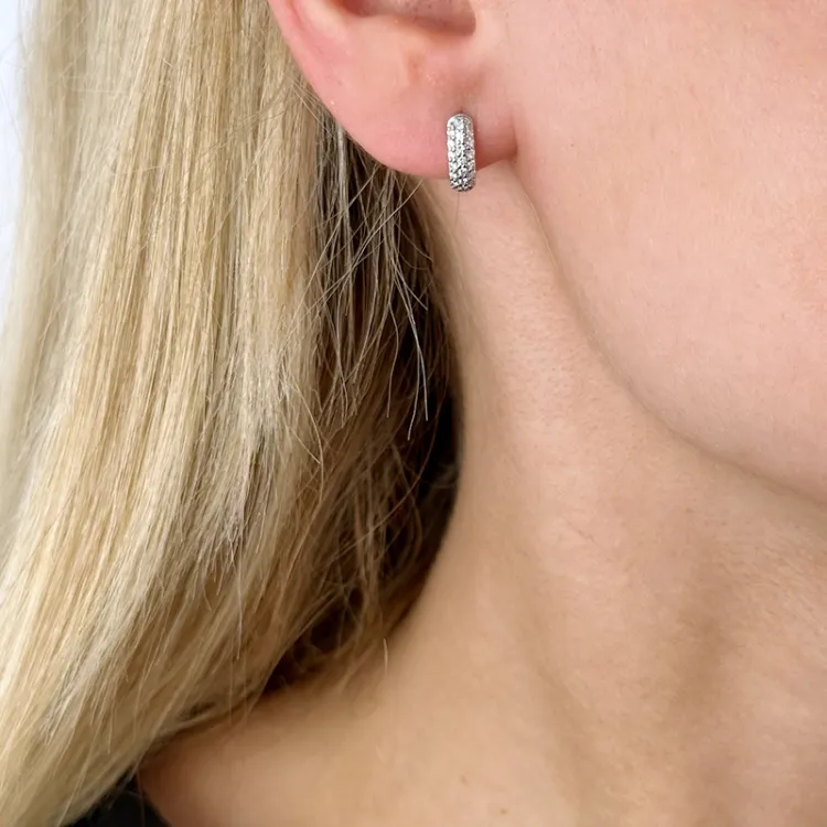 10 mm diamant creoler i 14 karat hvidguld med diamant