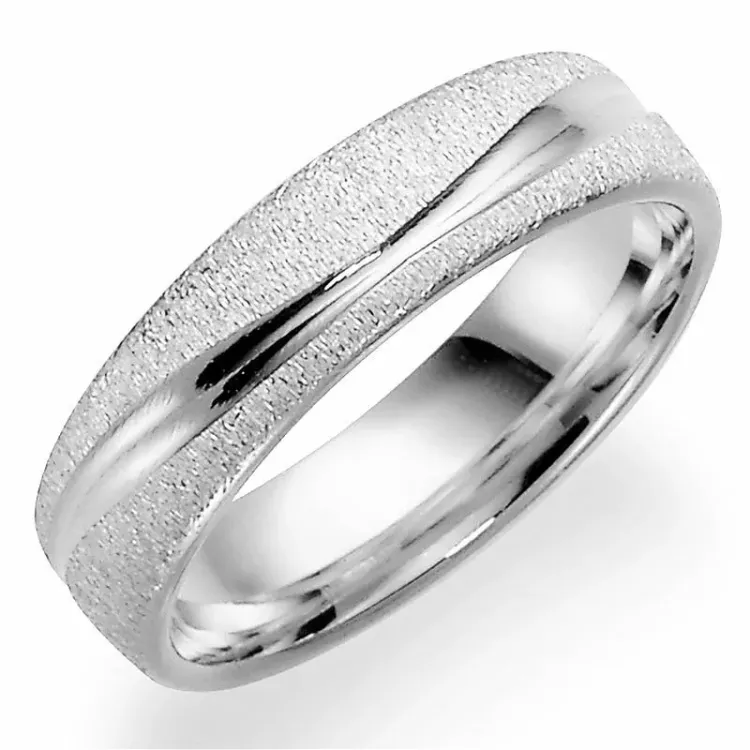 Mønstret 6 mm vielsesring i 9 karat hvidguld