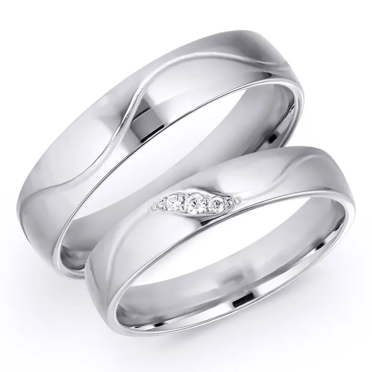5 og 4 mm diamant vielsesringe i 9 karat hvidguld 0,008 ct og 0,015 ct - sæt