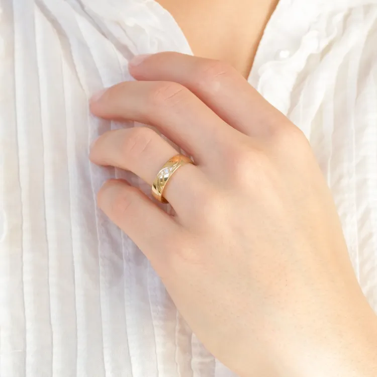 5 mm diamant vielsesringe i 9 karat guld 0,008 ct og 0,02 ct - sæt