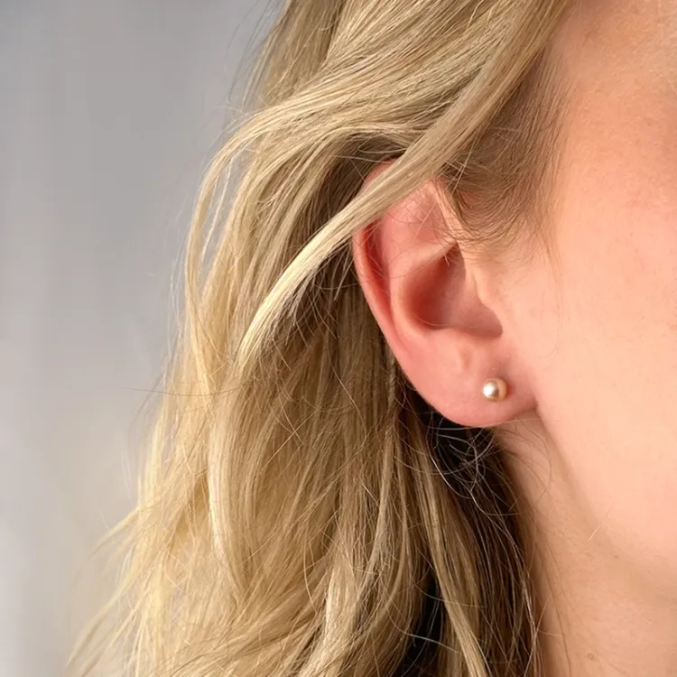 5 mm rosa perleøreringe i 9 karat guld