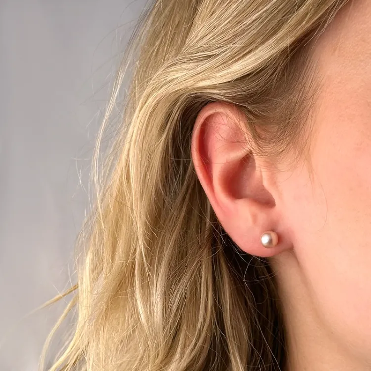 6 mm rosa perleøreringe i 14 karat guld