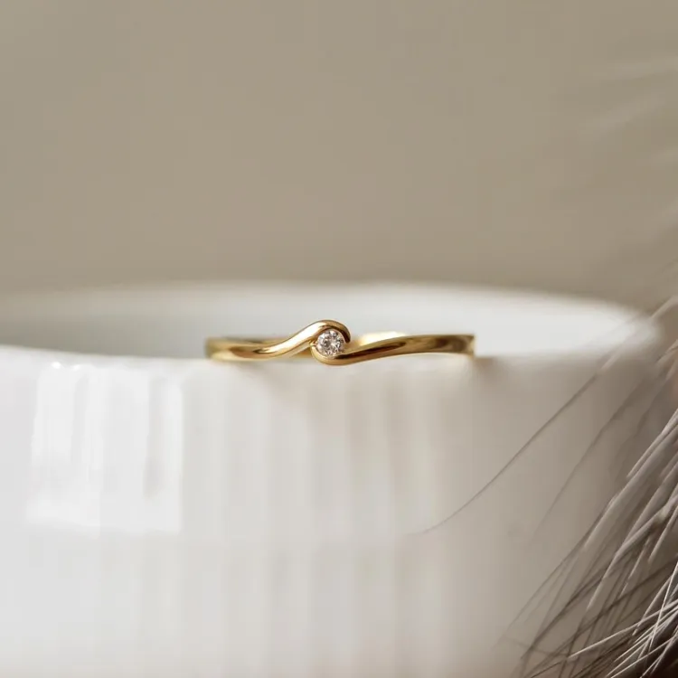 Diamant ring i 9 karat guld 0,02 ct