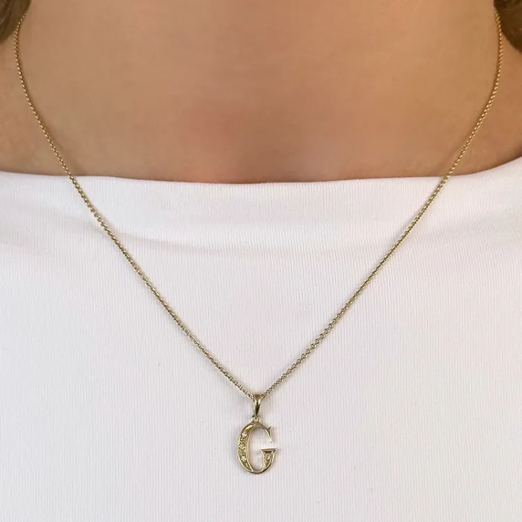 bogstav G diamant vedhæng i 9 karat guld 0,03 ct