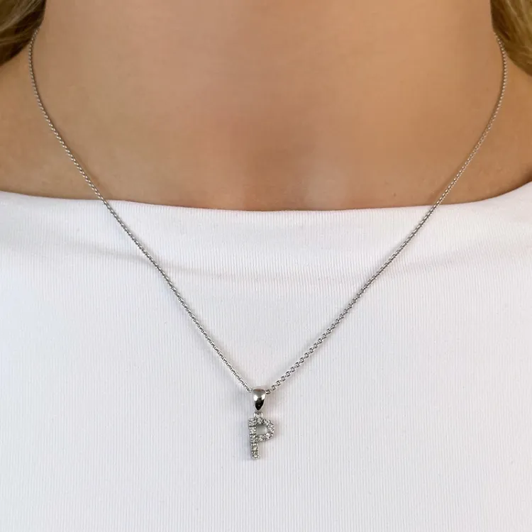 Bogstav p diamant vedhæng i 9 karat hvidguld 0,06 ct