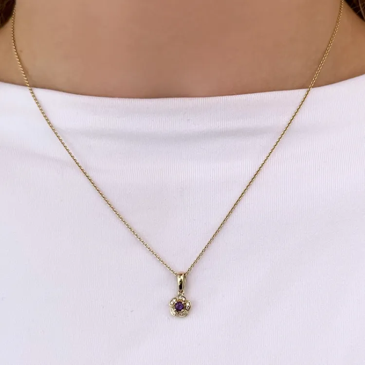 Blomster ametyst diamantvedhæng i 9 karat guld 0,04 ct 0,12 ct