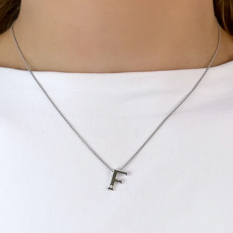 bogstav F diamant vedhæng i 9 karat hvidguld 0,01 ct