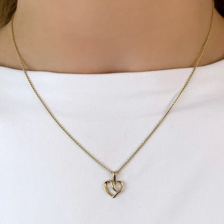 Hjerte vedhæng i 9 karat guld 0,008 ct