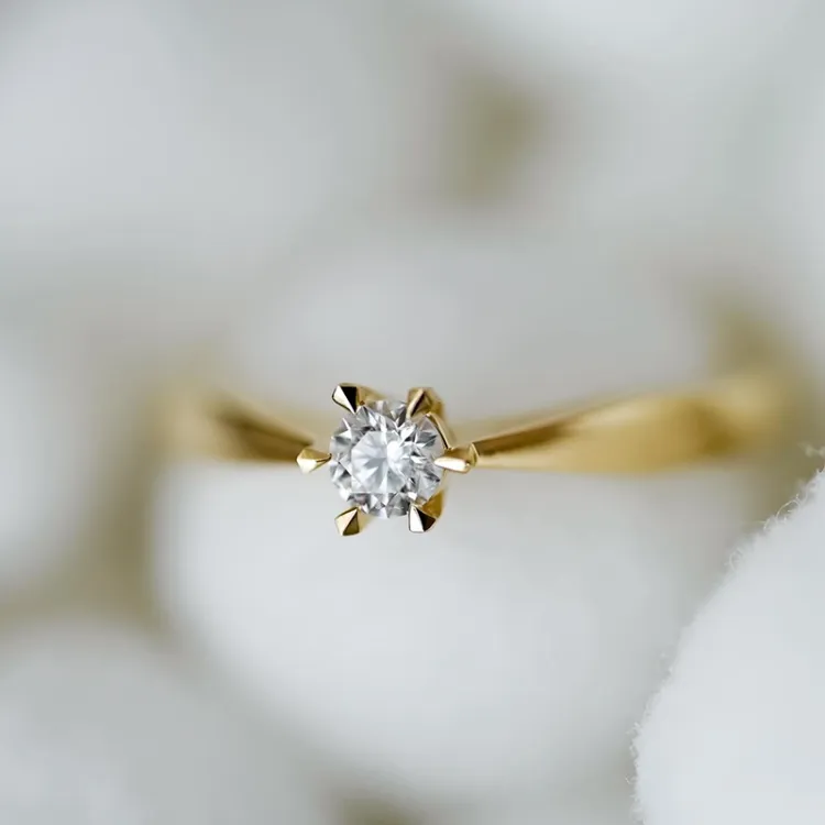 0,20 ct diamant solitairering i 14 karat guld 0,20 ct