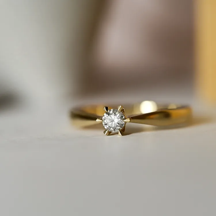 0,20 ct diamant solitairering i 14 karat guld 0,20 ct