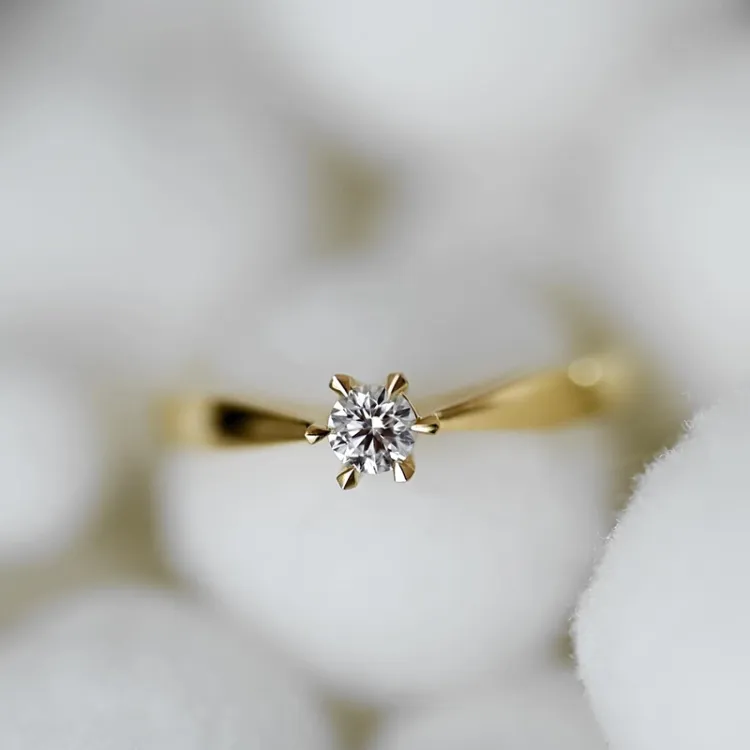 0,20 ct diamant solitairering i 14 karat guld 0,20 ct