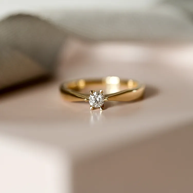 0,20 ct diamant solitairering i 14 karat guld 0,20 ct