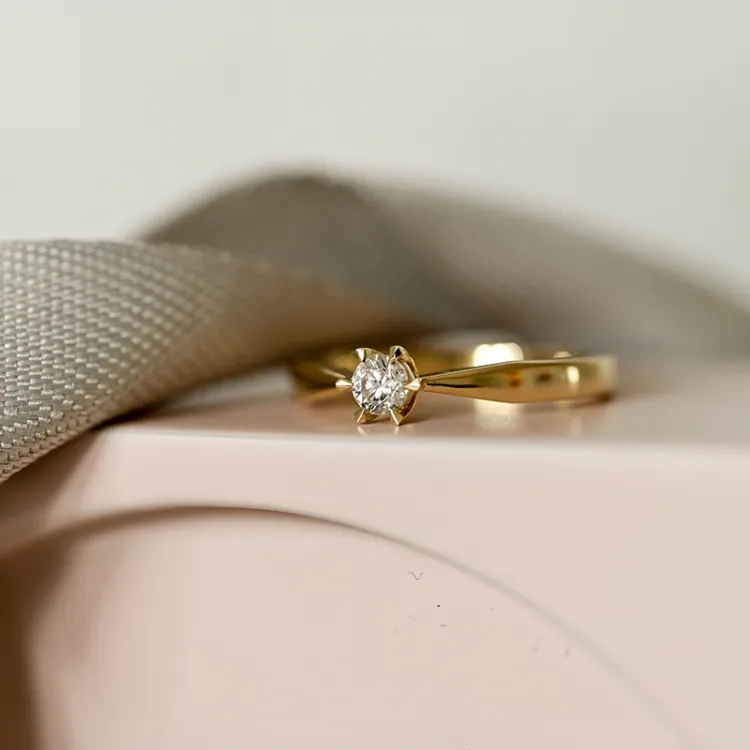0,20 ct diamant solitairering i 14 karat guld 0,20 ct