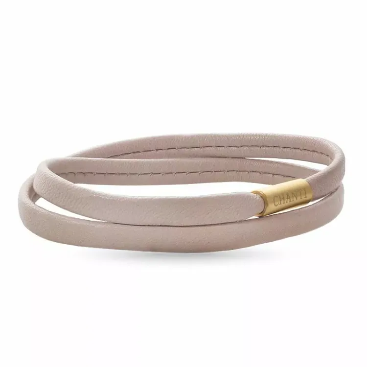 Flad beige magnetarmbånd i læder med forgyldt stål lås x 6 mm