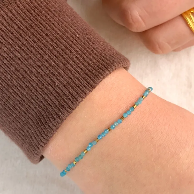 sten armbånd med apatit og hematite - Loom Stones