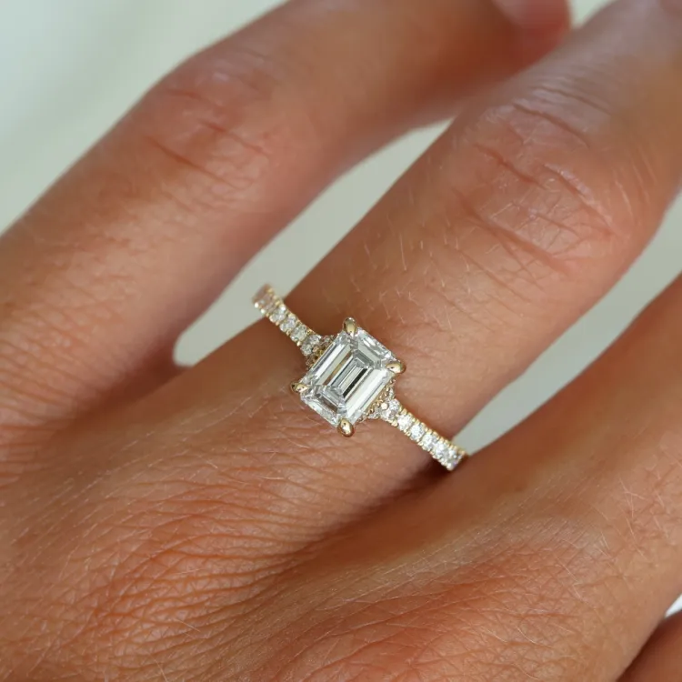 lab grown diamant ring i 14 karat guld 1,0 ct 0,25 ct