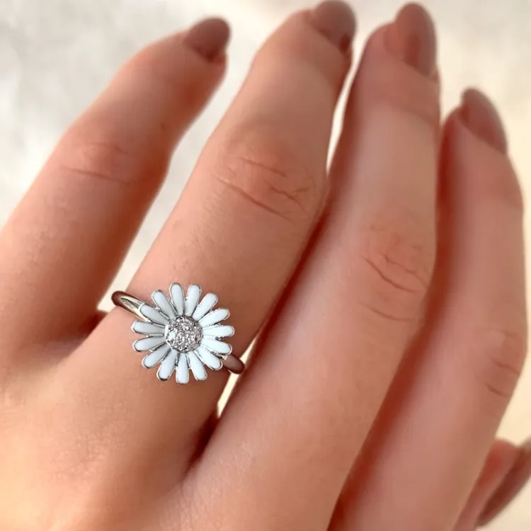 11 mm marguerit zirkon ring i sølv - Matilda