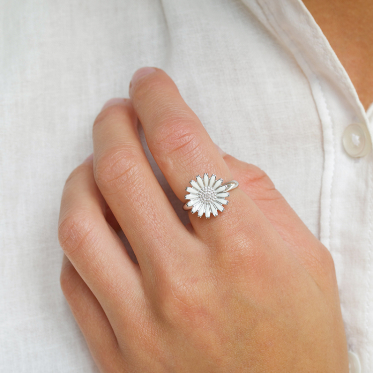 15 mm marguerit ring i rhodineret sølv - Marie