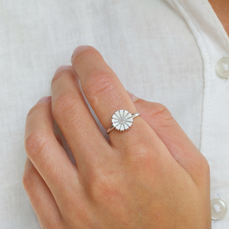 12 mm marguerit ring i rhodineret sølv - Marie